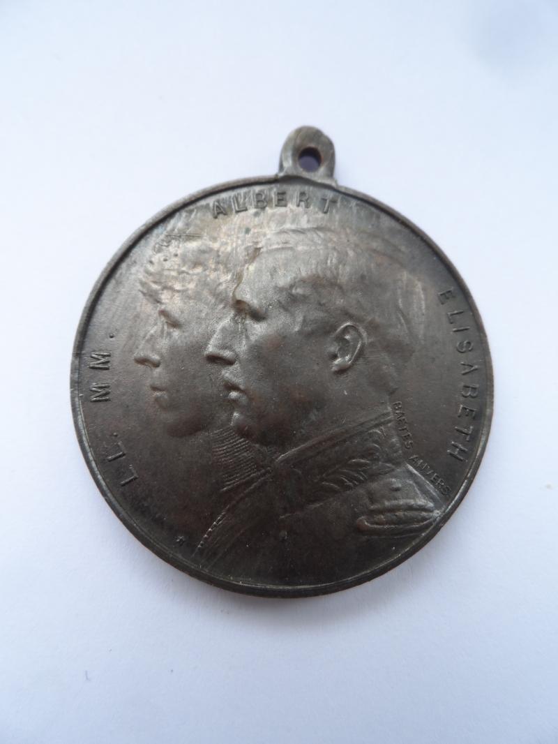 BELGIUM-FOR THE SOLDIERS CHILD MEDAL-1914