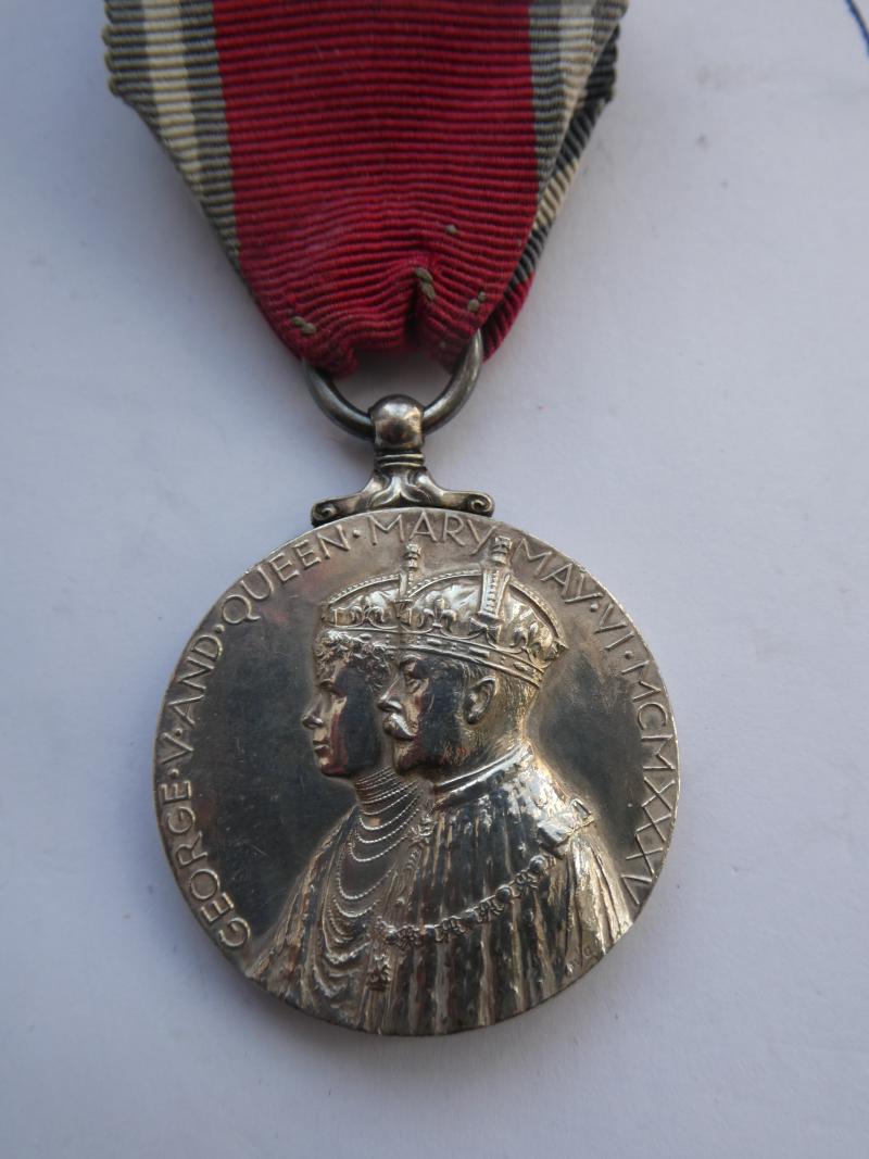 1935 JUBILEE MEDAL ON ORIGINAL PIN
