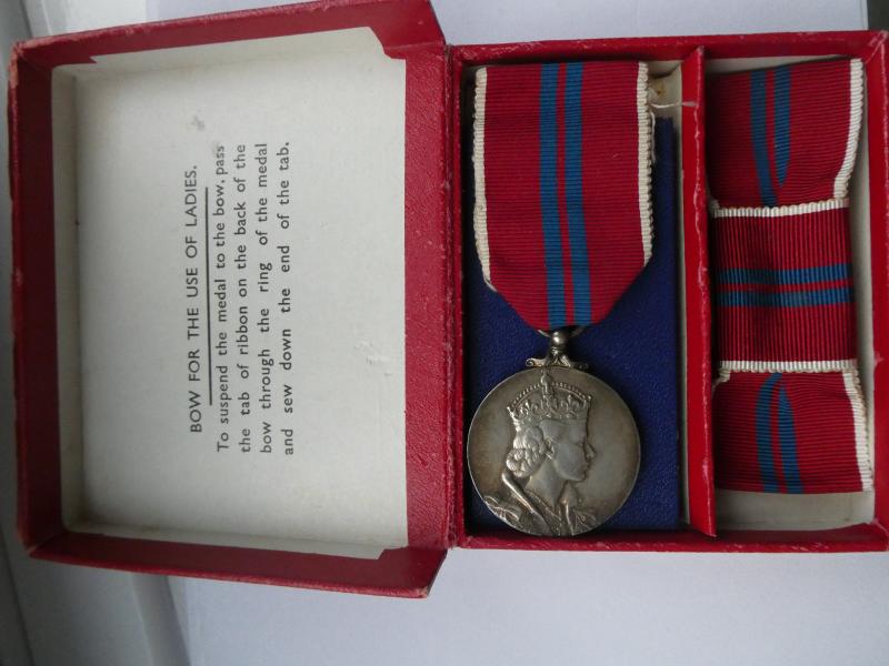 1953 CORONATION  MEDAL-LADIES ISSUE WITH BOW- IN ORIGINAL BOX