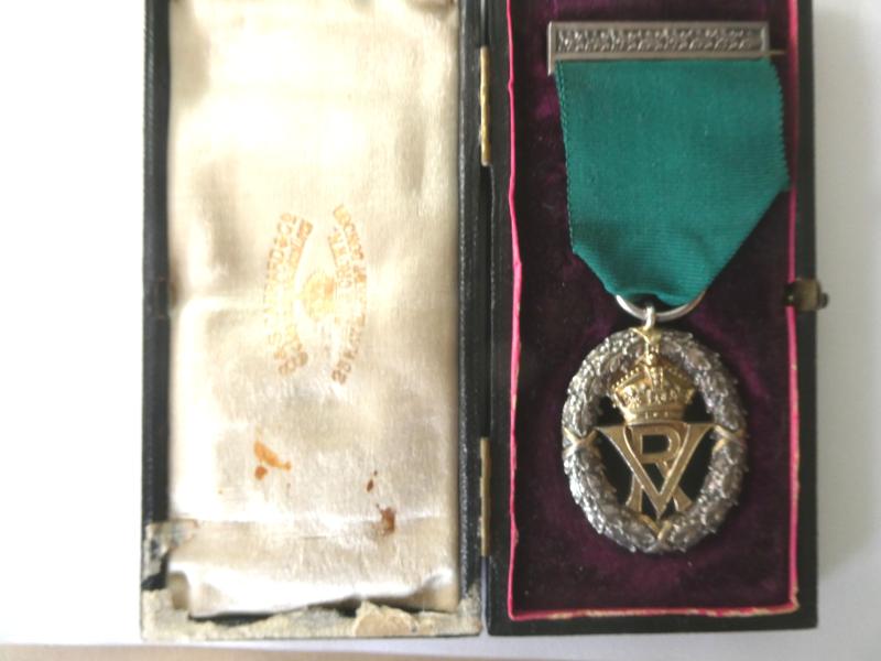 VOLUNTEER OFFICER'S DECORATION-IN BOX OF ISSUE
