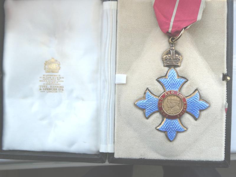 THE MOST EXCELLENT ORDER OF THE BRITISH EMPIRE-COMMANDERS NECK BADGE