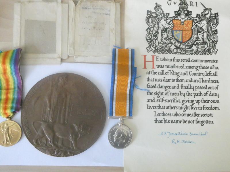 BRITISH WAR AND VICTORY MEDALS-BRONZE MEMORIAL PLAQUE AND MEMORIAL SCROLL TO BROOMHEAD-HOOD BTN ROYAL NAVAL DIVISION-KILLED IN ACTION ON 24/03/1018